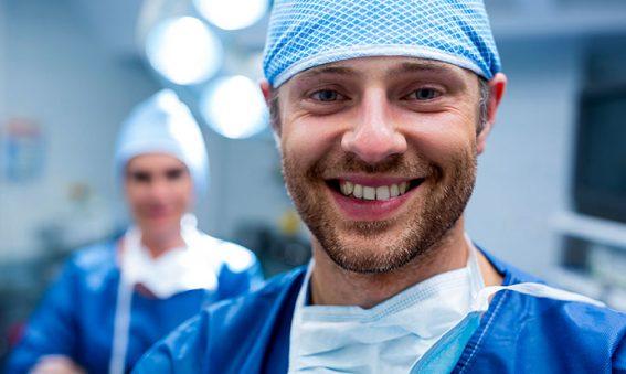 chirurgo rinoplastica dopo intervento